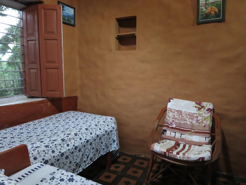 Dinesh House Bed & Breakfast Pokhara Oda fotoğraf