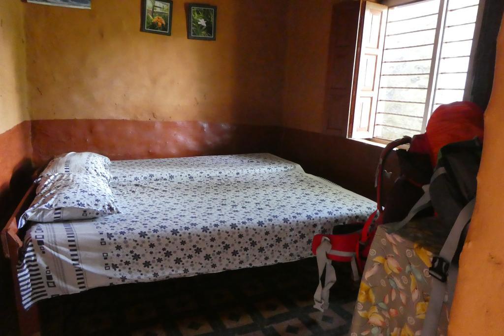 Dinesh House Bed & Breakfast Pokhara Dış mekan fotoğraf